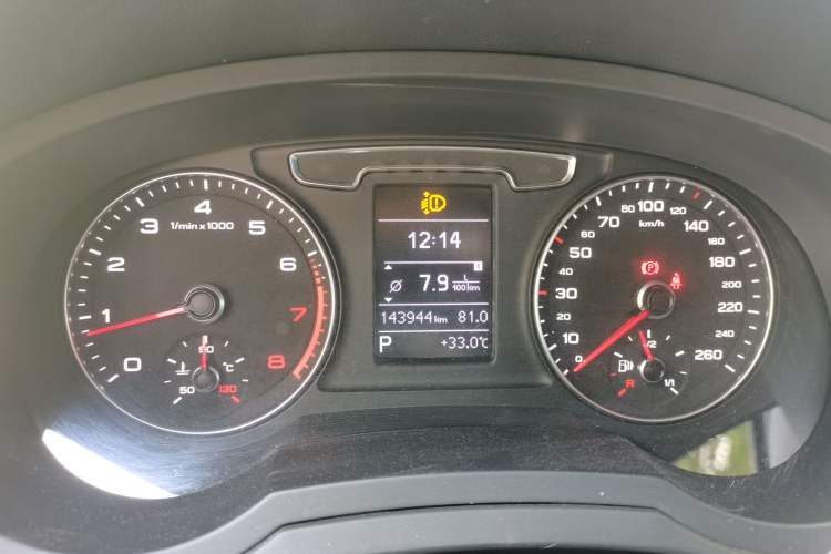 Used Audi Q3 2017 30 TFSI Fashion Model Instrument Cluster
