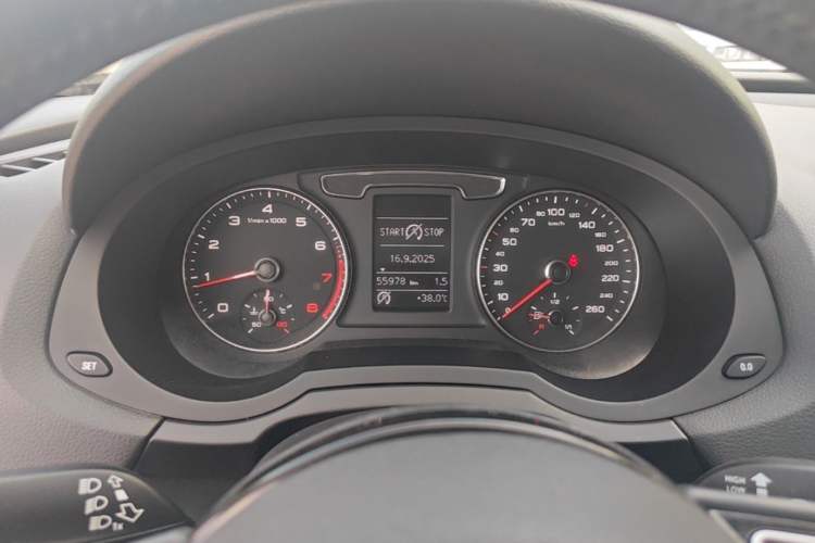 Used Audi Q3 2017 35 TFSI Fashion Model Instrument Cluster