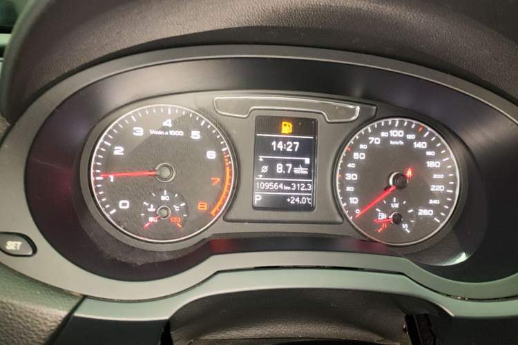 Used Audi Q3 2017 35 TFSI Style Edition Instrument Cluster