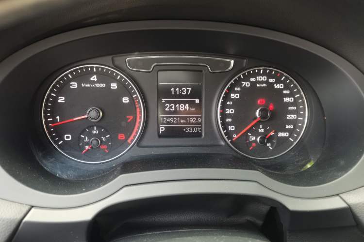 Used Audi Q3 2017 30 TFSI Fashion Model Instrument Cluster