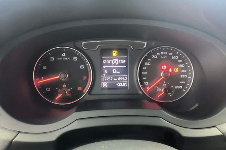 Used Audi Q3 2017 35 TFSI Fashion Model Instrument Cluster