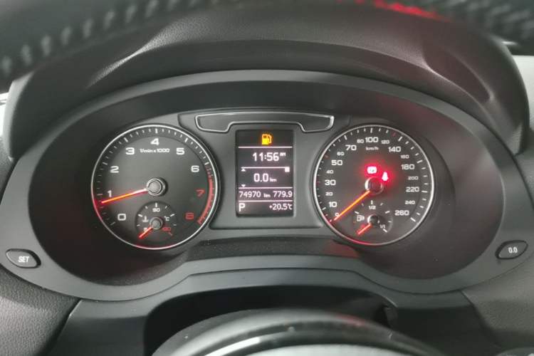 Used Audi Q3 2017 30 TFSI Fashion Model Instrument Cluster