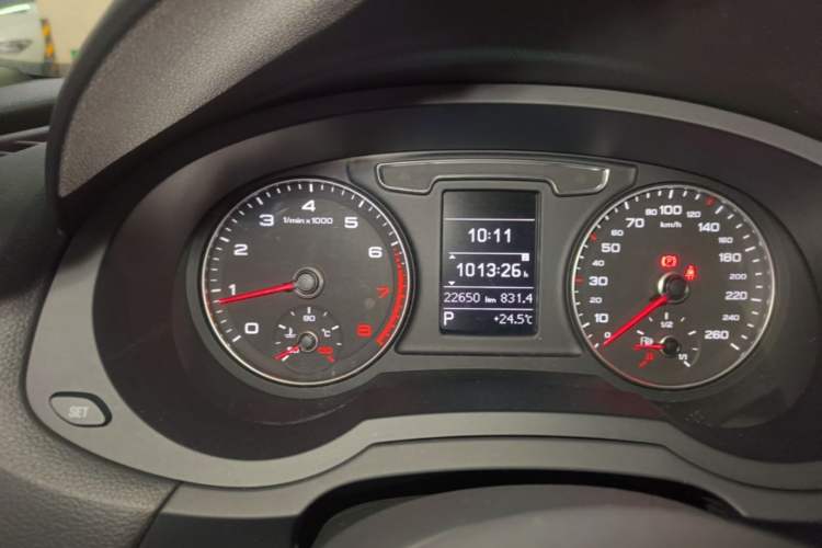 Used Audi Q3 2017 30 TFSI Fashion Model Instrument Cluster