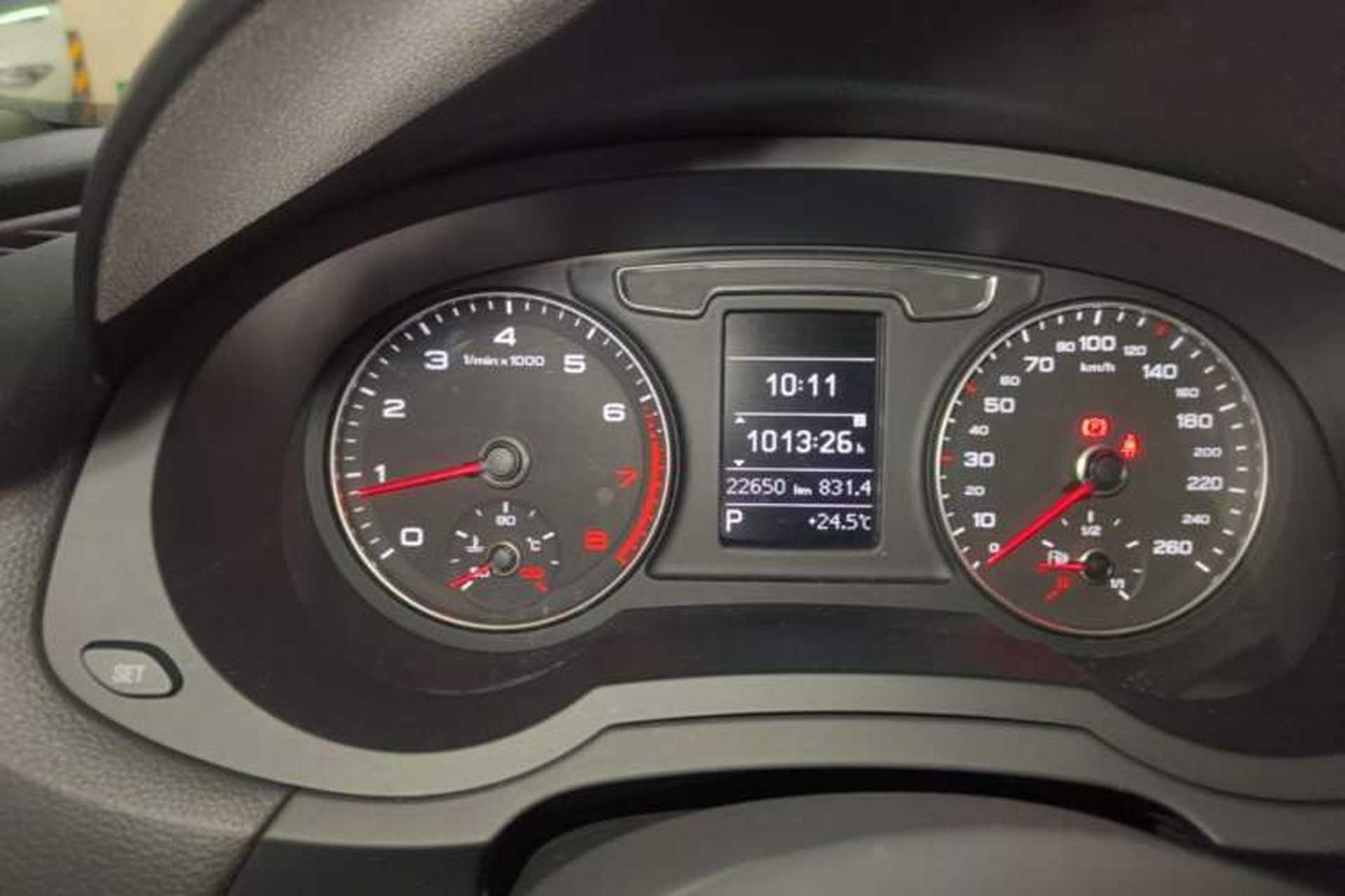 Used Audi Q3 2017 30 TFSI Fashion Model Instrument Cluster