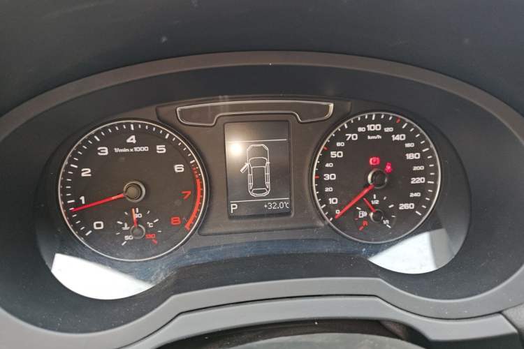 Used Audi Q3 2017 35 TFSI Fashion Model Instrument Cluster
