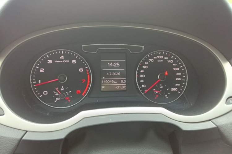 Used Audi Q3 2017 35 TFSI Fashion Model Instrument Cluster