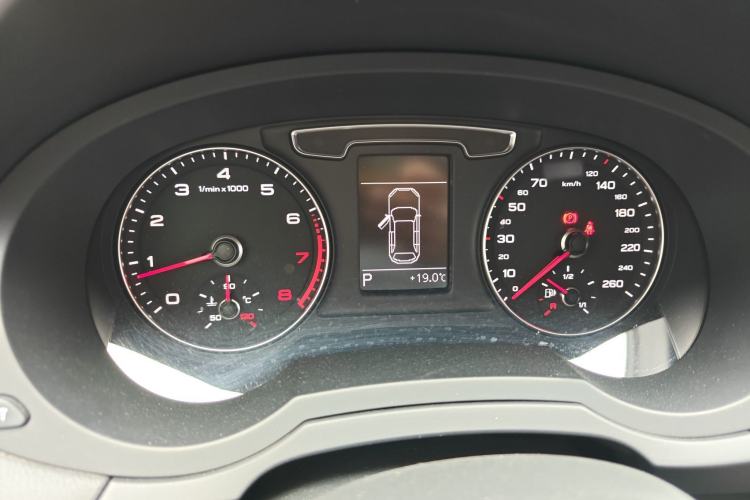 Used Audi Q3 2017 30 TFSI Fashion Model Instrument Cluster