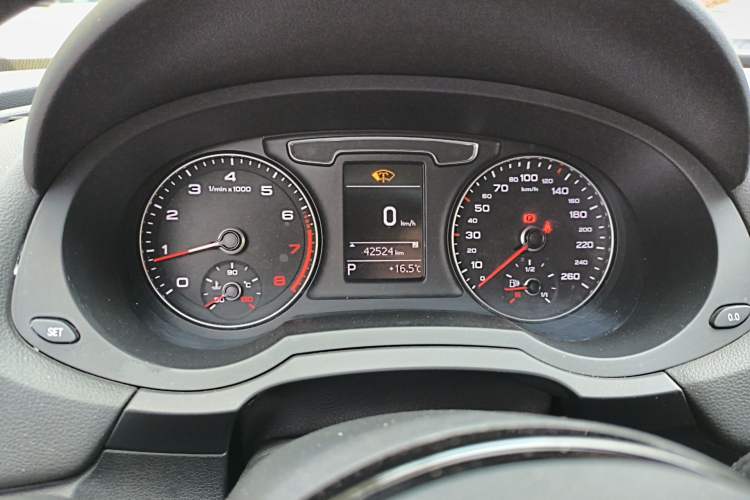 Used Audi Q3 2017 30 TFSI Fashion Model Instrument Cluster