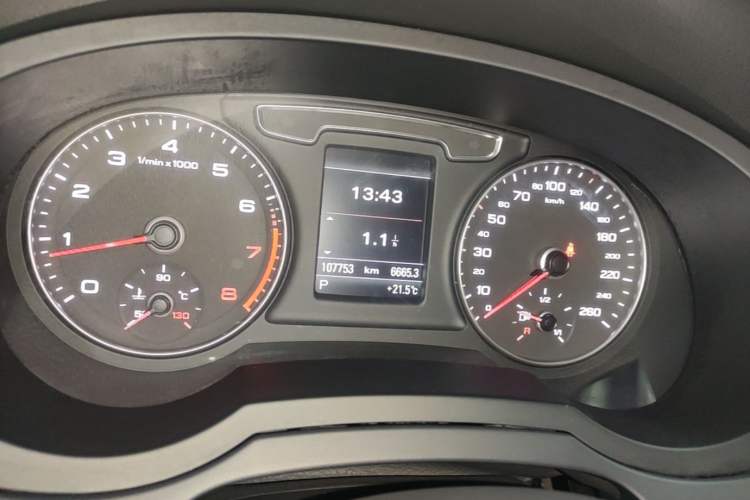 Used Audi Q3 2017 30 TFSI Fashion Model Instrument Cluster