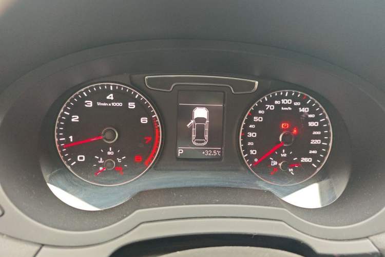 Used Audi Q3 2017 35 TFSI Fashion Model Instrument Cluster