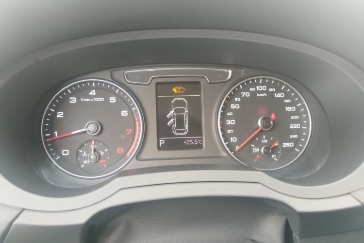 Used Audi Q3 2017 35 TFSI Fashion Model Instrument Cluster