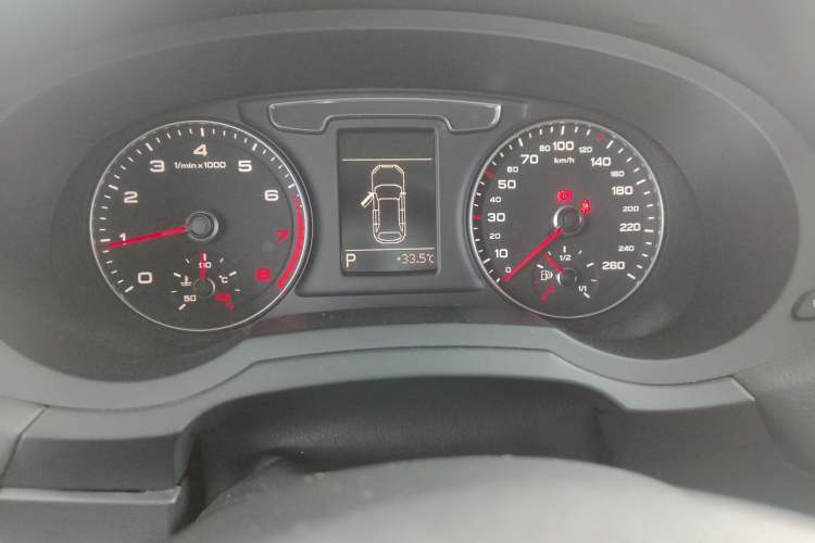 Used Audi Q3 2017 30 TFSI Fashion Model Instrument Cluster