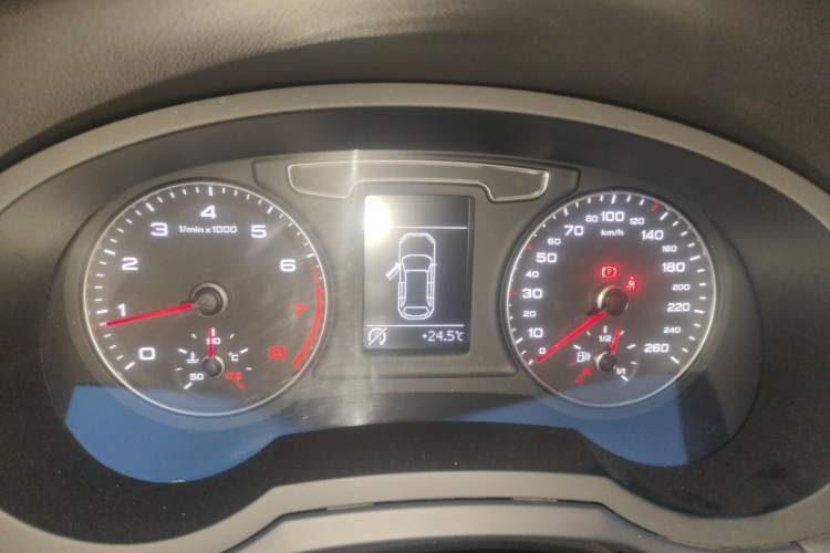 Used Audi Q3 2017 30 TFSI Fashion Model Instrument Cluster
