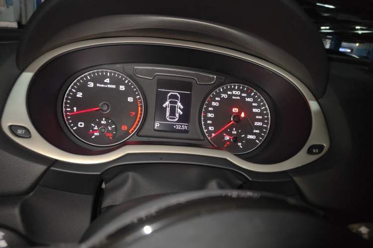 Used Audi Q3 2017 35 TFSI Fashion Model Instrument Cluster