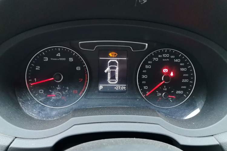 Used Audi Q3 2017 30 TFSI Fashion Model Instrument Cluster