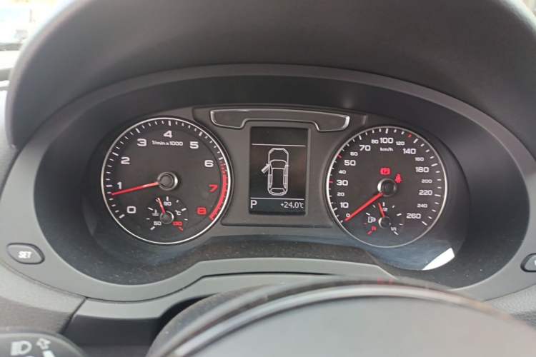 Used Audi Q3 2017 30 TFSI Fashion Model Instrument Cluster