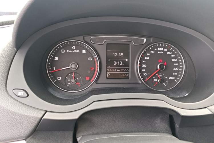 Used Audi Q3 2017 30 TFSI Fashion Model Instrument Cluster