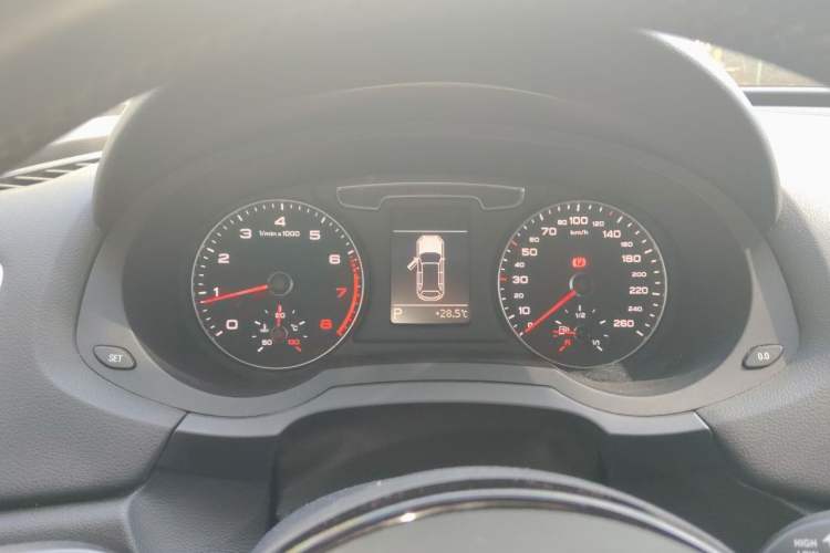Used Audi Q3 2017 30 TFSI Fashion Model Instrument Cluster