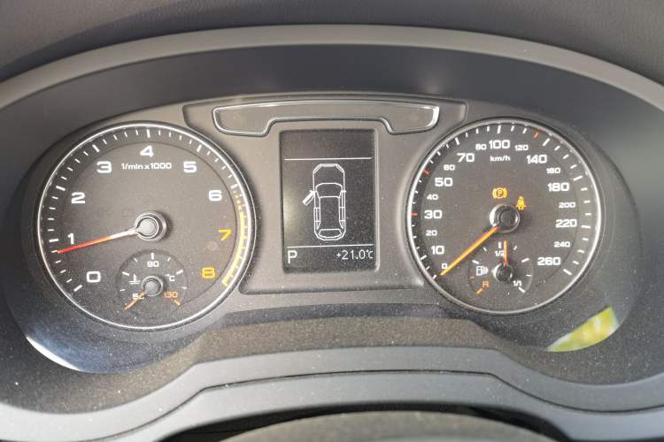 Used Audi Q3 2017 30 TFSI Fashion Model Instrument Cluster