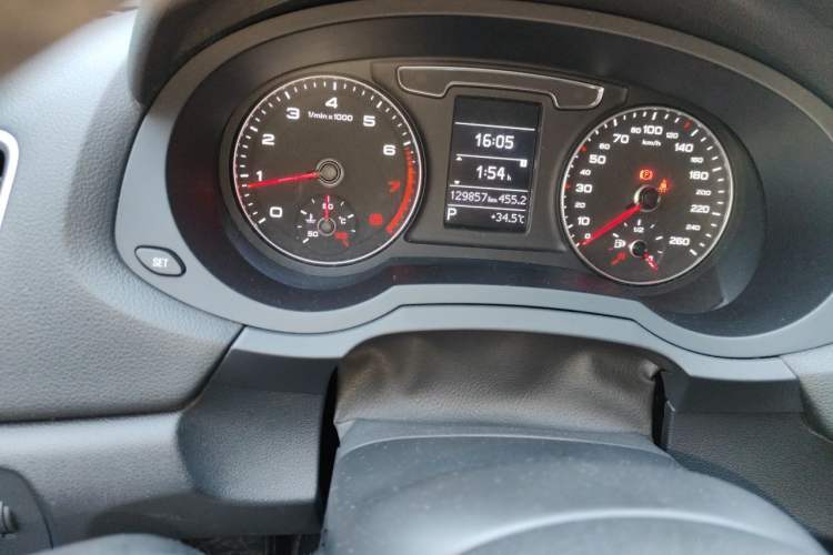 Used Audi Q3 2017 35 TFSI Fashion Model Instrument Cluster