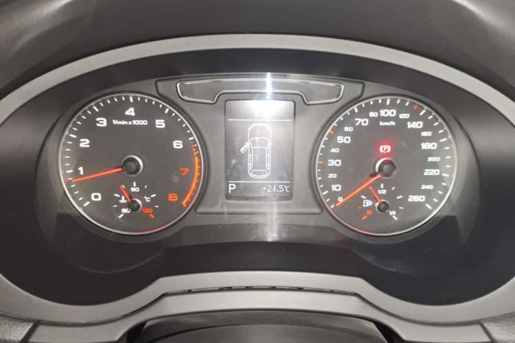 Used Audi Q3 2017 30 TFSI Fashion Model Instrument Cluster
