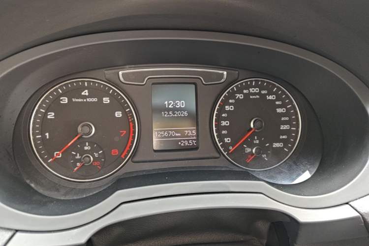 Used Audi Q3 2017 30 TFSI Fashion Model Instrument Cluster