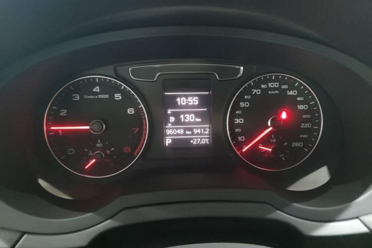 Used Audi Q3 2017 30 TFSI Fashion Model Instrument Cluster