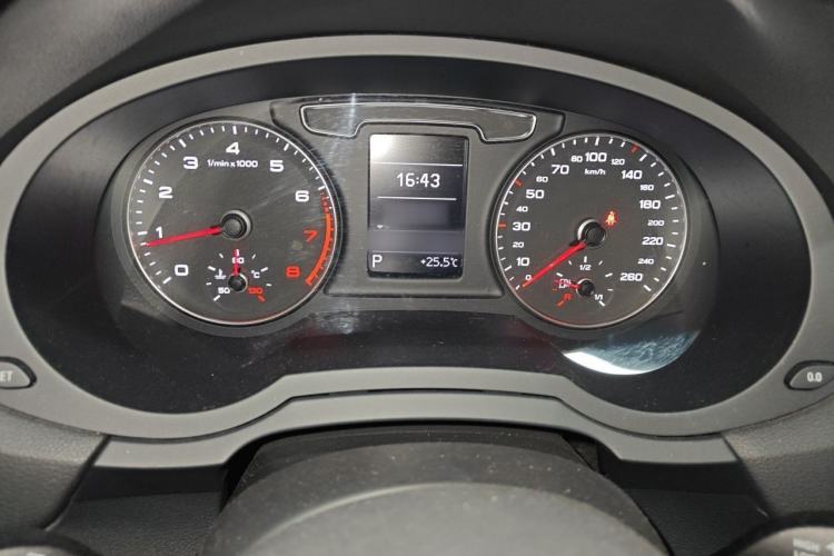 Used Audi Q3 2017 30 TFSI Fashion Model Instrument Cluster