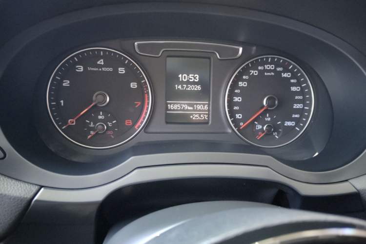 Used Audi Q3 2017 35 TFSI Fashion Model Instrument Cluster