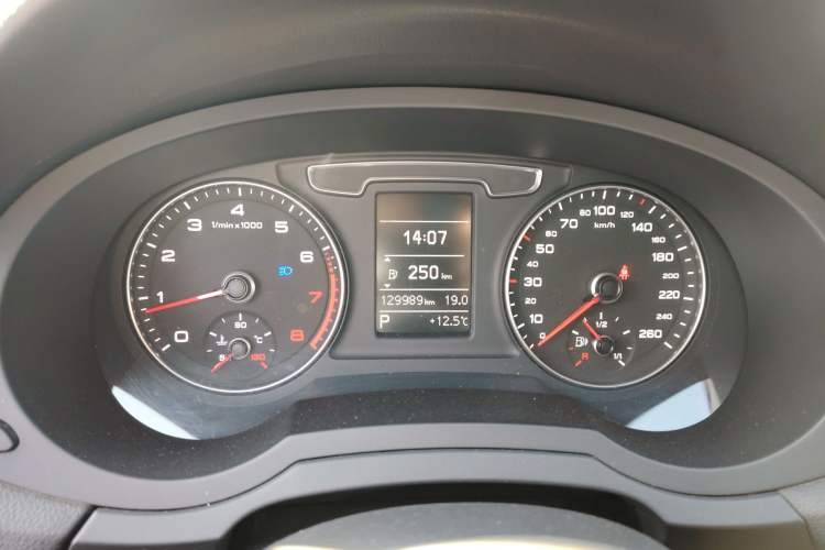 Used Audi Q3 2017 30 TFSI Fashion Model Instrument Cluster