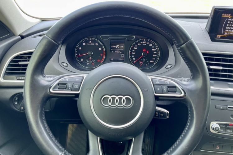 Used Audi Q3 2017 35 TFSI Fashion Model Interior 1