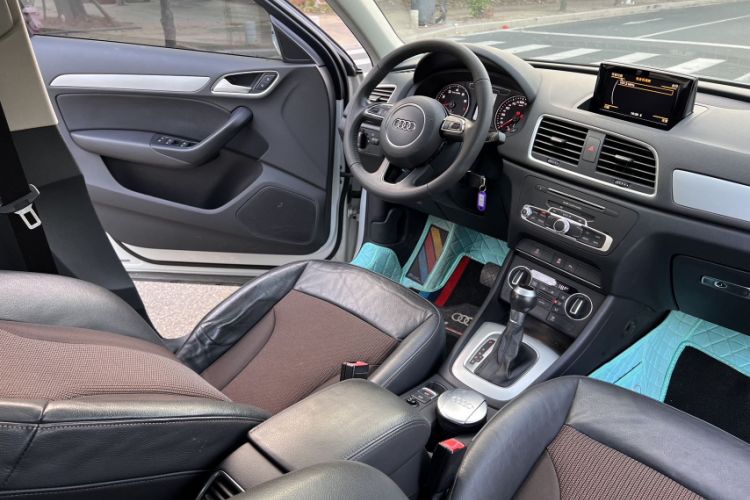 Used Audi Q3 2017 30 TFSI Fashion Model Interior 10