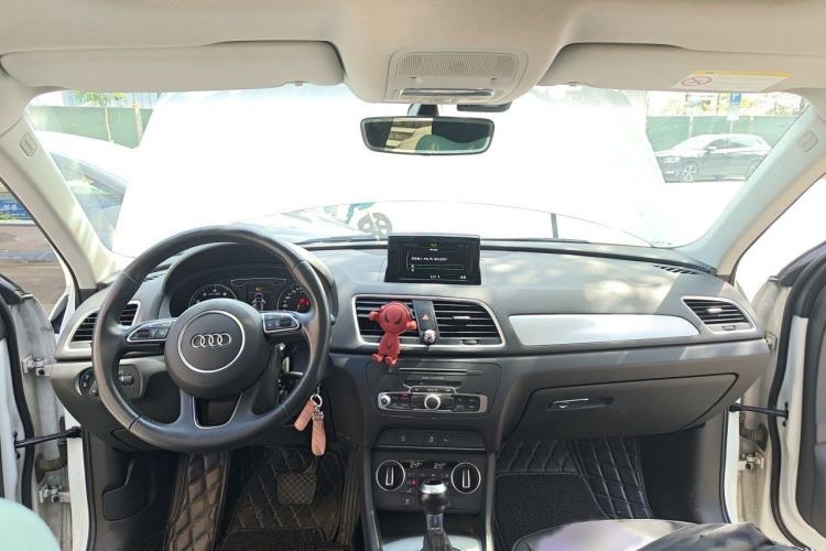 Used Audi Q3 2017 35 TFSI Fashion Model Interior 2