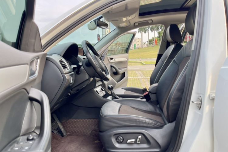 Used Audi Q3 2017 35 TFSI Fashion Model Interior 2