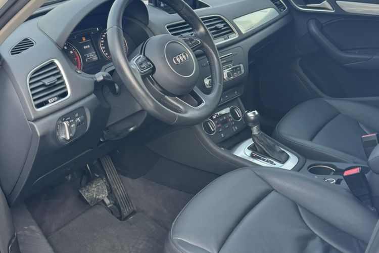 Used Audi Q3 2017 35 TFSI quattro all-wheel drive fashion model Interior 2