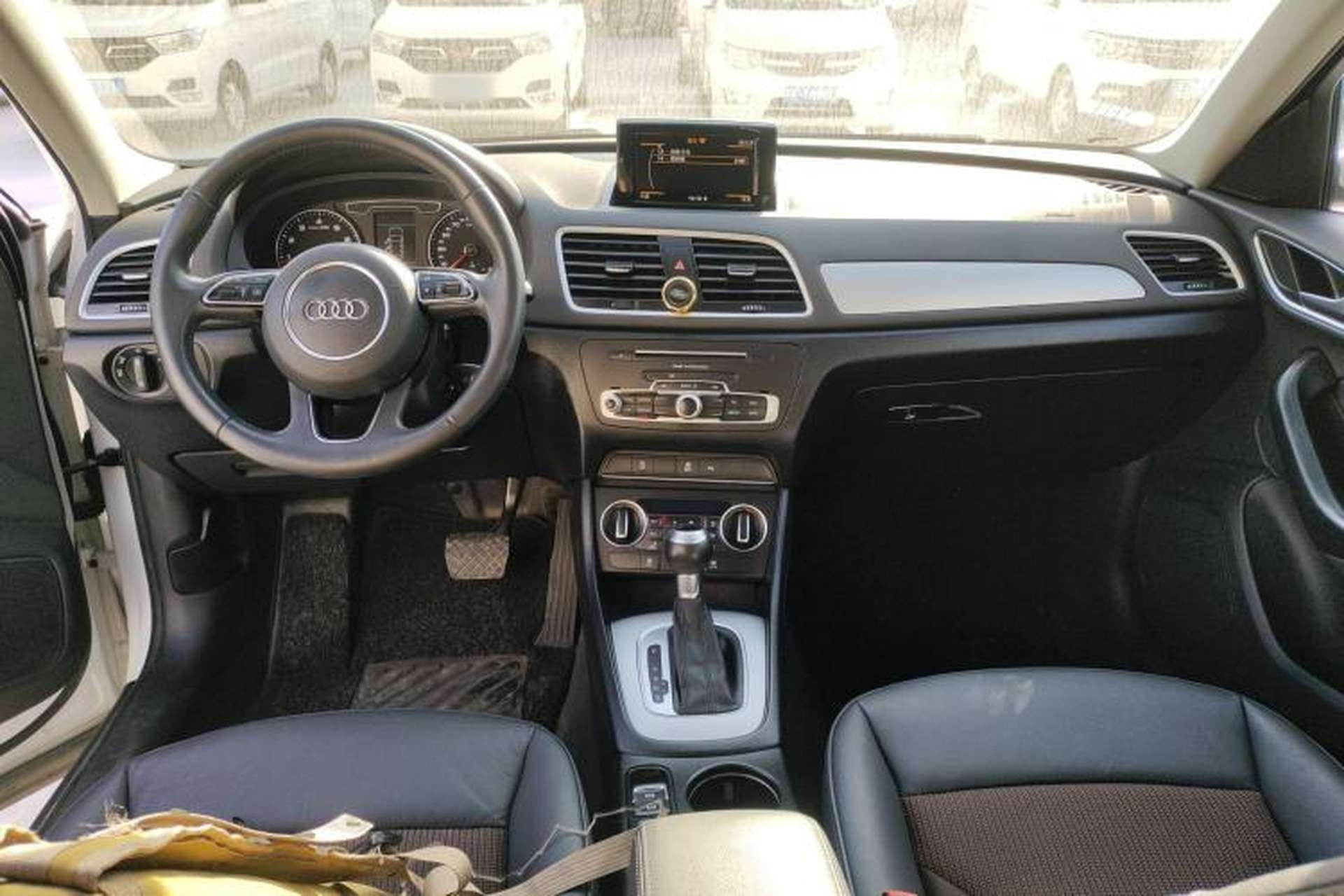 Used Audi Q3 2017 35 TFSI Fashion Model Interior 2
