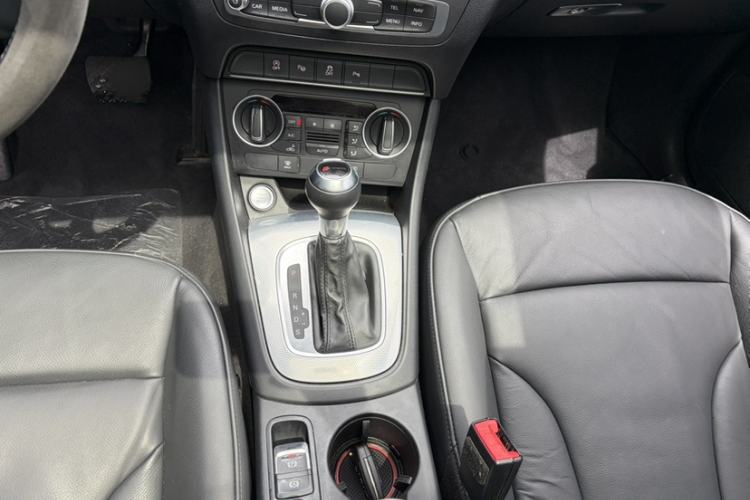 Used Audi Q3 2017 30 TFSI Fashion Model Interior 2