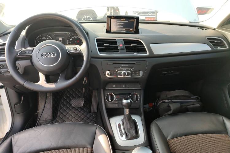Used Audi Q3 2017 30 TFSI Fashion Model Interior 2