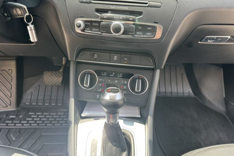 Used Audi Q3 2017 35 TFSI Fashion Model Interior 3