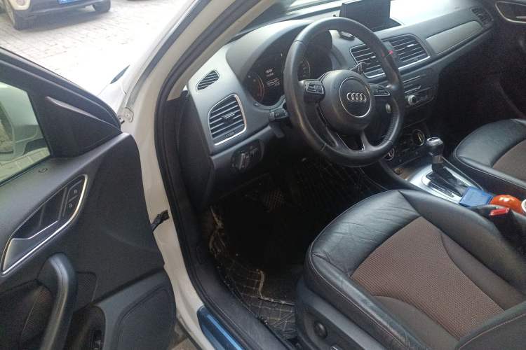Used Audi Q3 2017 30 TFSI Fashion Model Interior 3