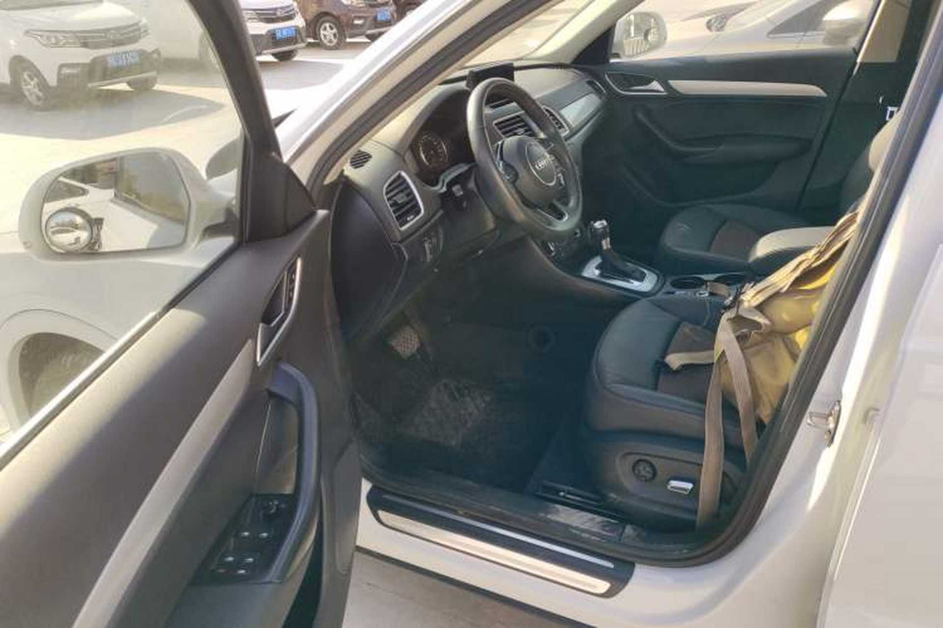 Used Audi Q3 2017 35 TFSI Fashion Model Interior 3