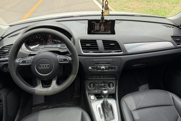 Used Audi Q3 2017 30 TFSI Fashion Model Interior 3