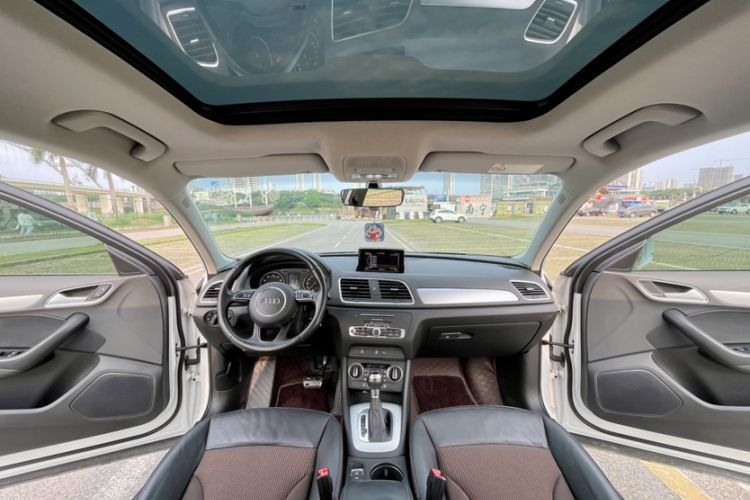 Used Audi Q3 2017 35 TFSI Fashion Model Interior 4