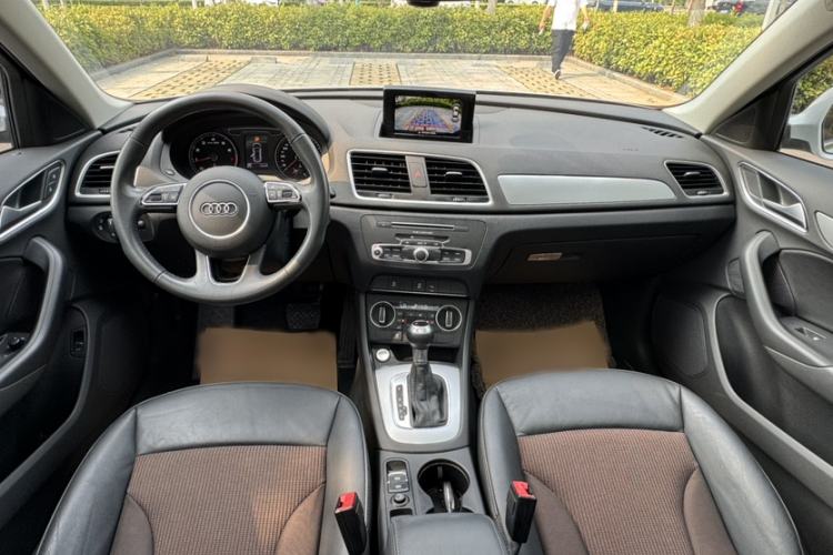 Used Audi Q3 2017 30 TFSI Fashion Model Interior 4