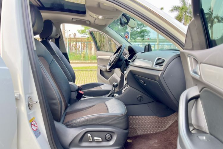 Used Audi Q3 2017 35 TFSI Fashion Model Interior 5