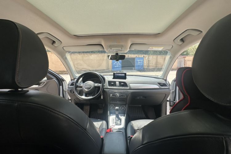 Used Audi Q3 2017 35 TFSI Fashion Model Interior 6