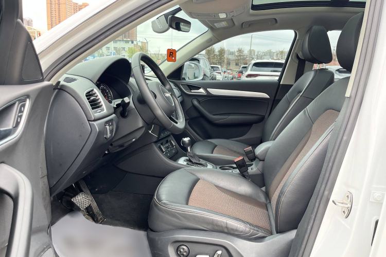 Used Audi Q3 2017 35 TFSI Fashion Model Interior 6