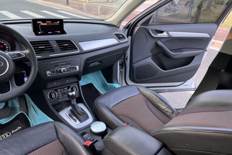 Used Audi Q3 2017 30 TFSI Fashion Model Interior 6
