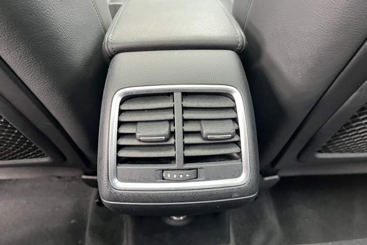 Used Audi Q3 2017 35 TFSI Fashion Model Interior 8