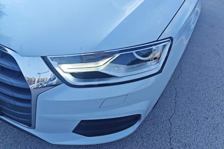 Used Audi Q3 2017 35 TFSI Fashion Model Left Front Headlight